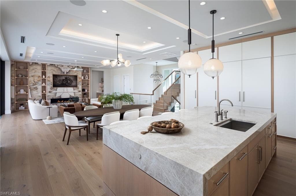 223 Bayview AVE-4