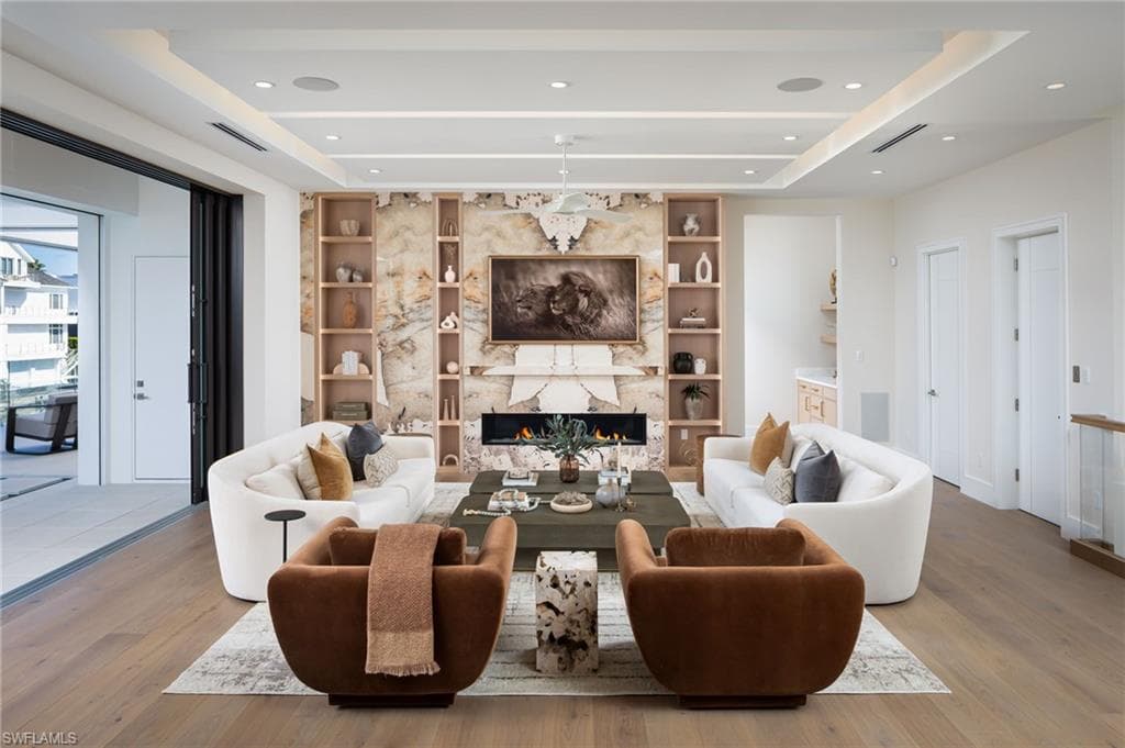 223 Bayview AVE-8