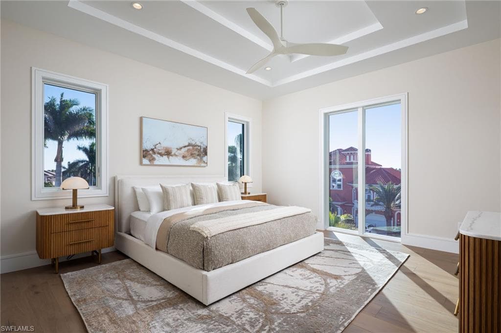 223 Bayview AVE-17