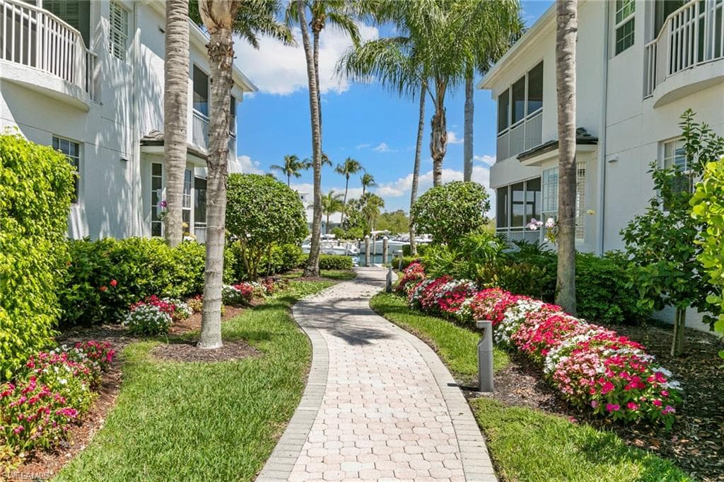 1733 Gulfstar DR S 302-37