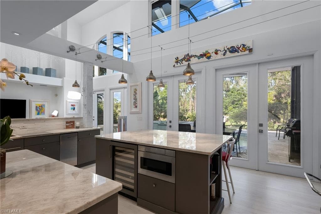 5700 Waxmyrtle WAY-25