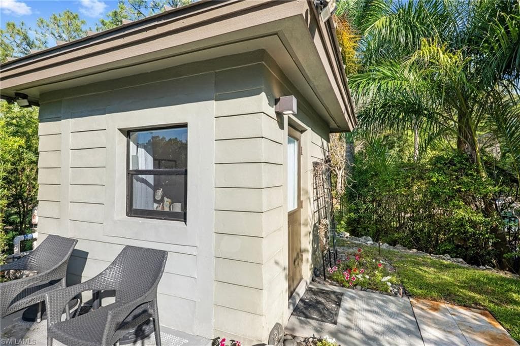 5700 Waxmyrtle WAY-9