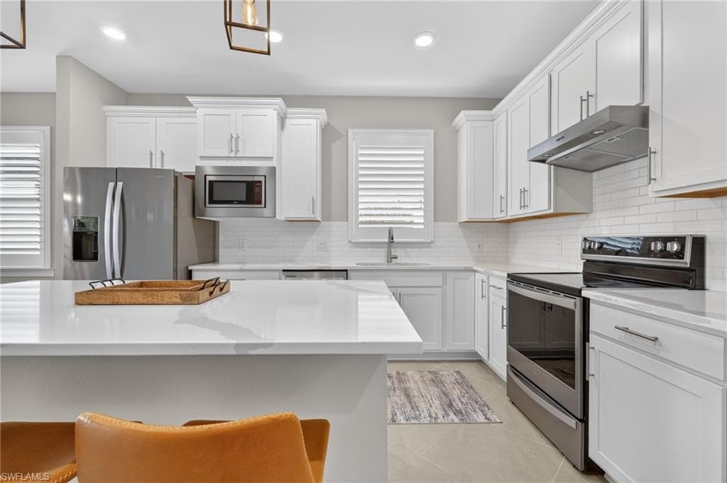 6195 Revelry CT-4