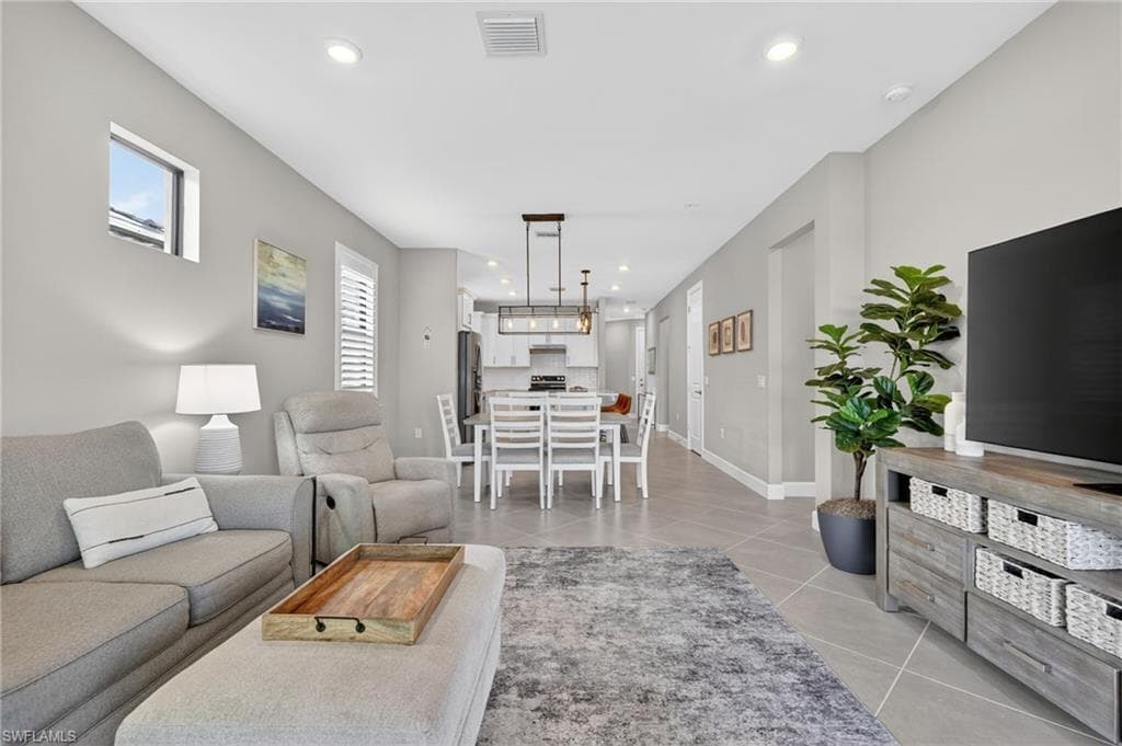 6195 Revelry CT-14