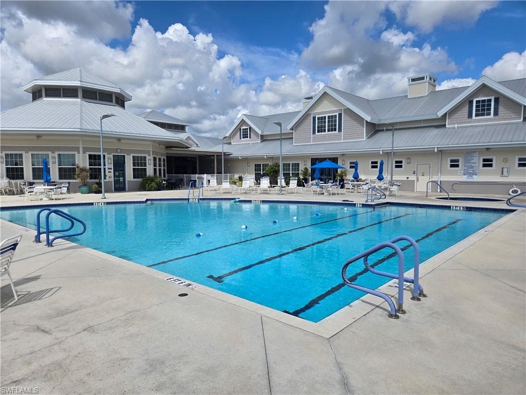 261 Palmer BLVD-11