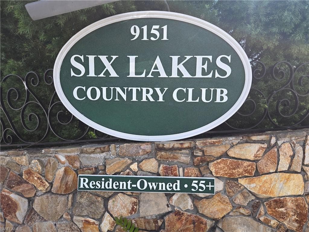 261 Palmer BLVD-9