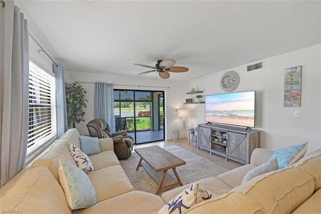 7220 Coventry CT 208-7