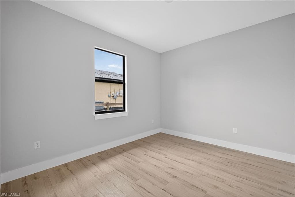 3225 43rd AVE NE-26