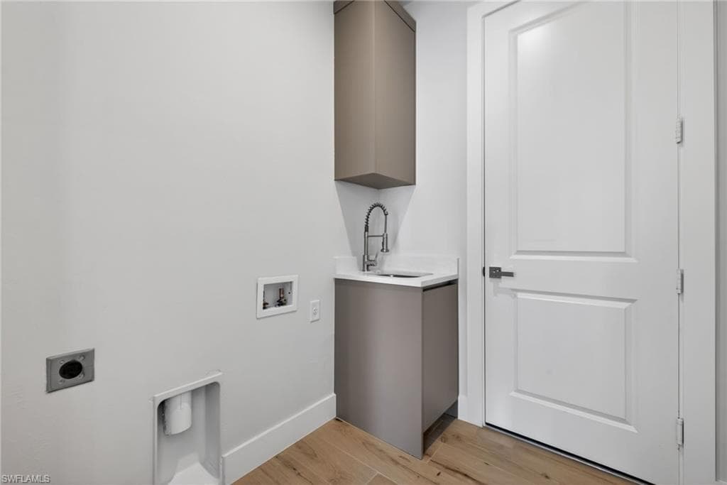 3225 43rd AVE NE-28