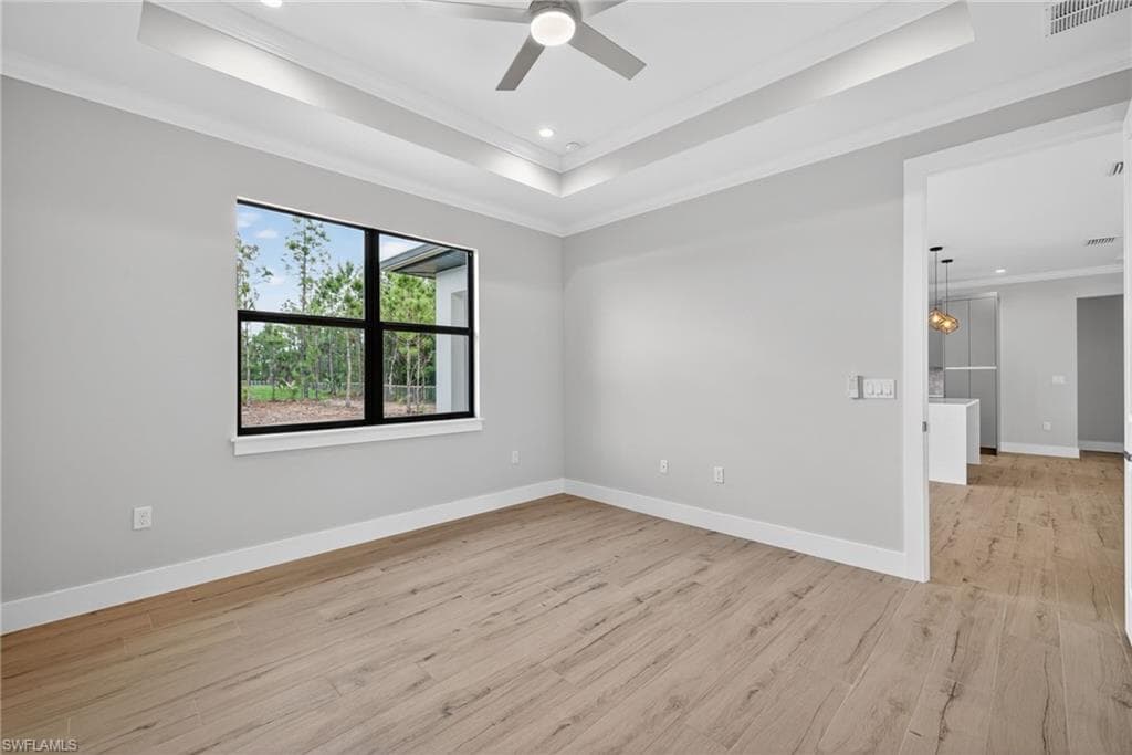 3225 43rd AVE NE-20