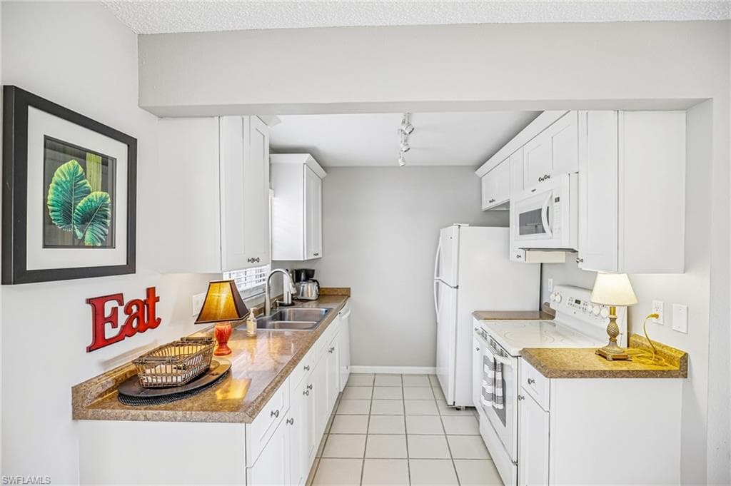 1514 Edgewater CIR 3A-11