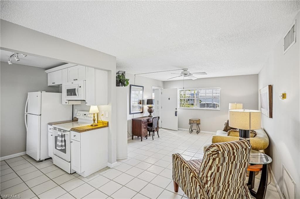 1514 Edgewater CIR 3A-6