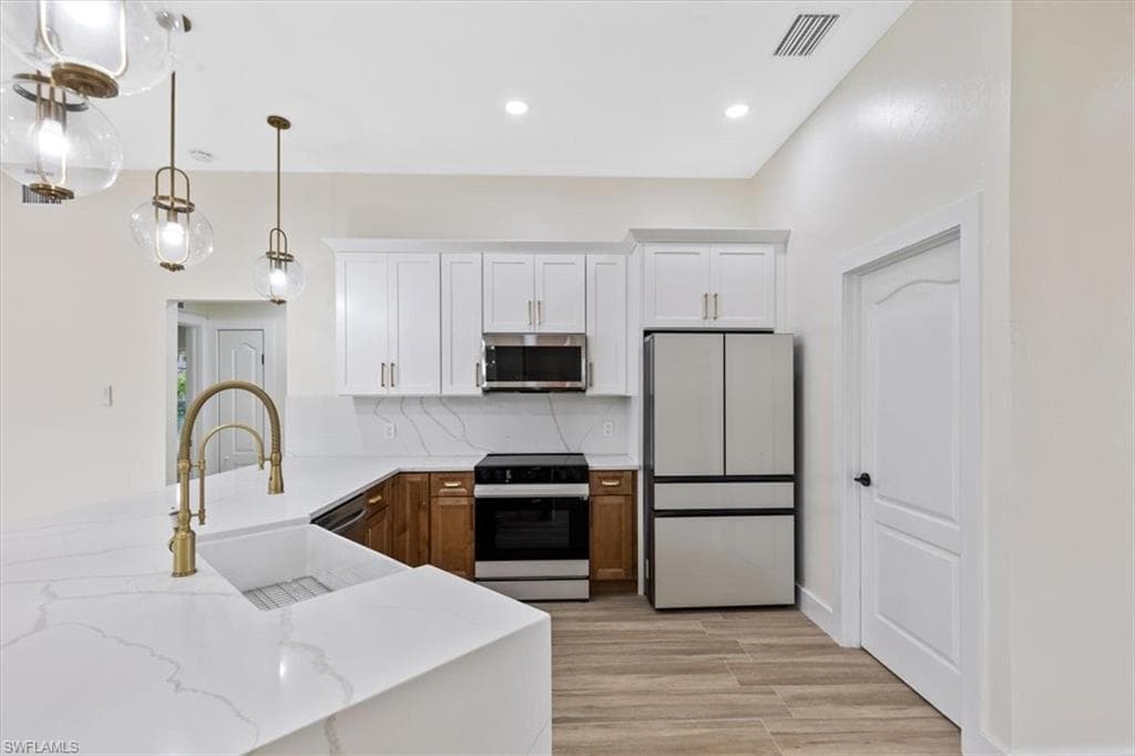 12809 Vista Pine CIR-7