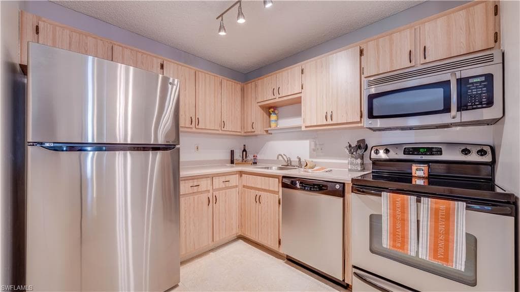 14860 Summerlin Woods DR 2-5
