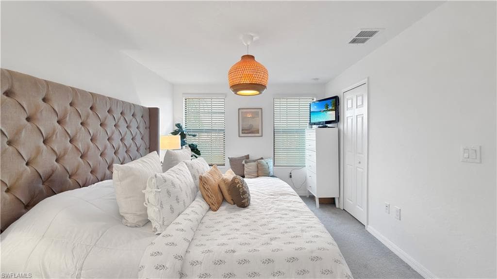 14135 Oviedo PL-22