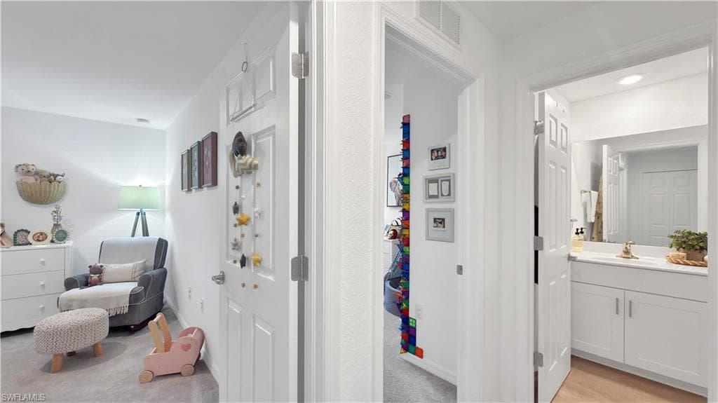 14135 Oviedo PL-26