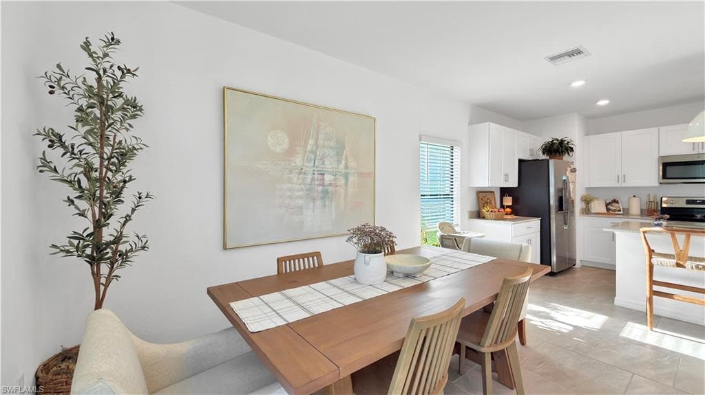 14135 Oviedo PL-11