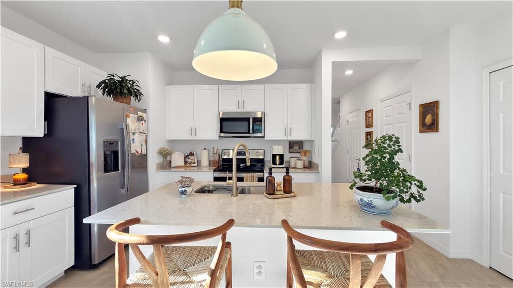 14135 Oviedo PL-9