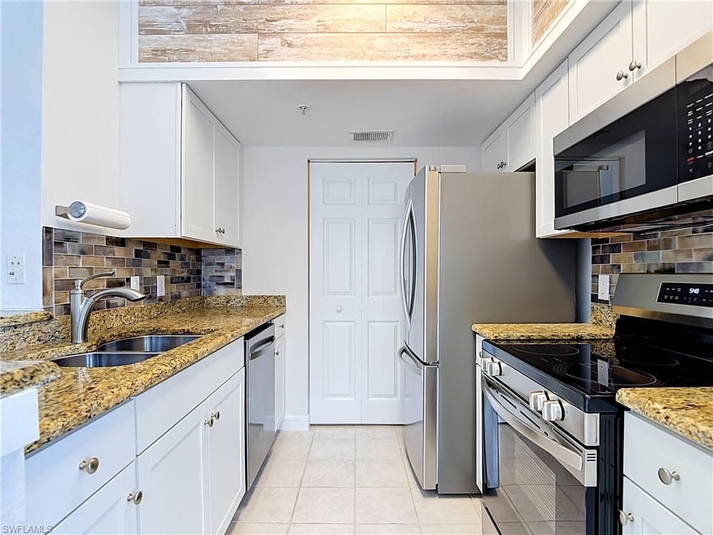 15625 Ocean Walk CIR 206-8