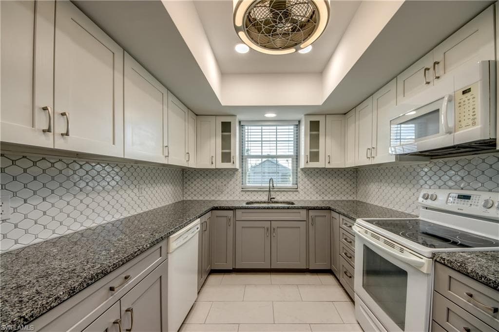 4202 SE 4th PL 3-1