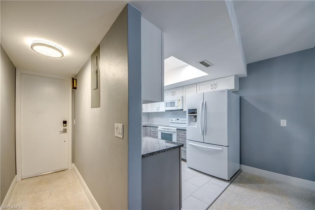 4202 SE 4th PL 3-6