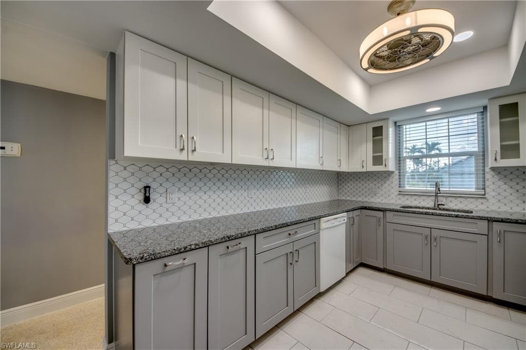 4202 SE 4th PL 3-8