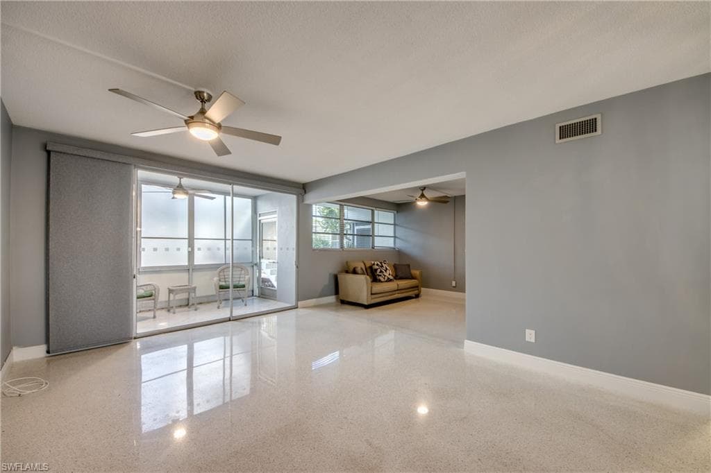 4202 SE 4th PL 3-14