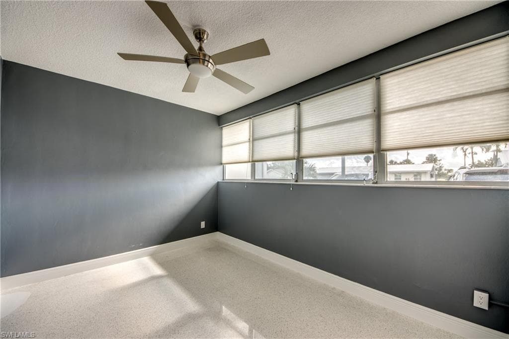 4202 SE 4th PL 3-30