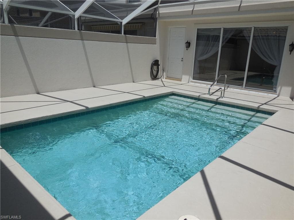 6069 Islandwalk BLVD-32