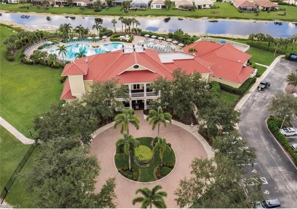 3697 Hampton CIR-41