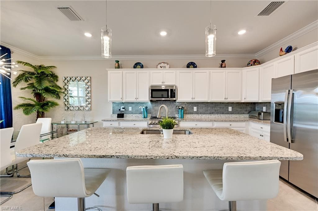 3697 Hampton CIR-12
