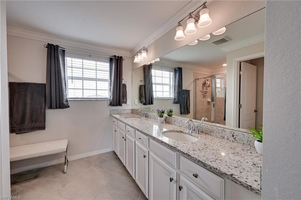 3697 Hampton CIR-31