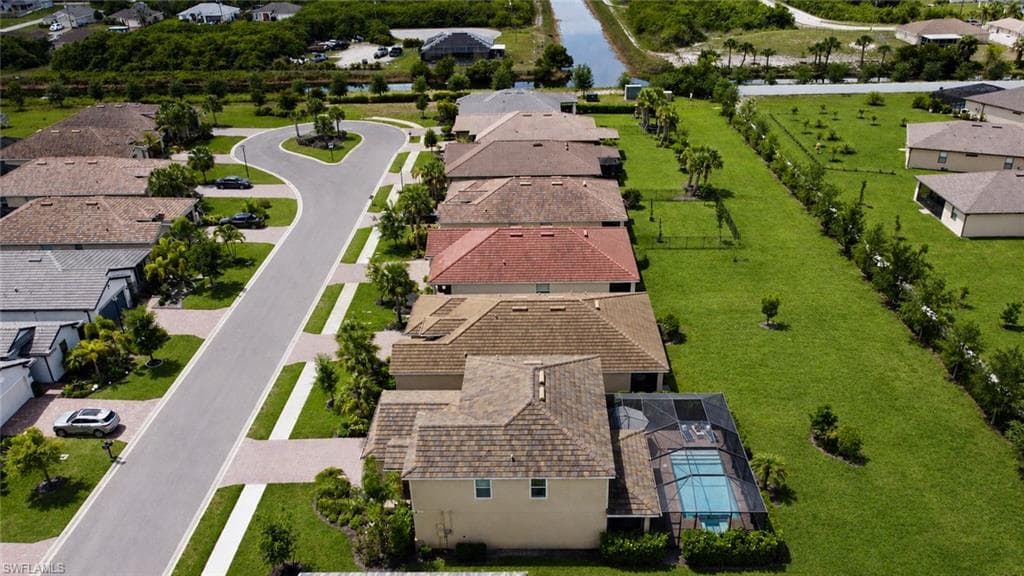 3697 Hampton CIR-40