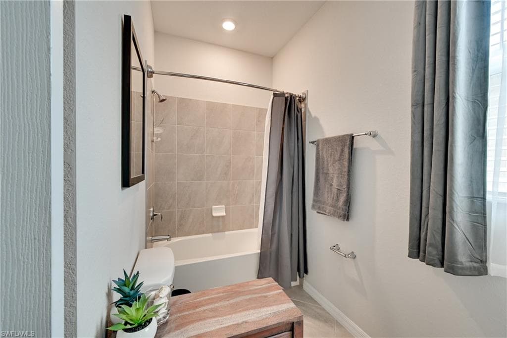 3697 Hampton CIR-17