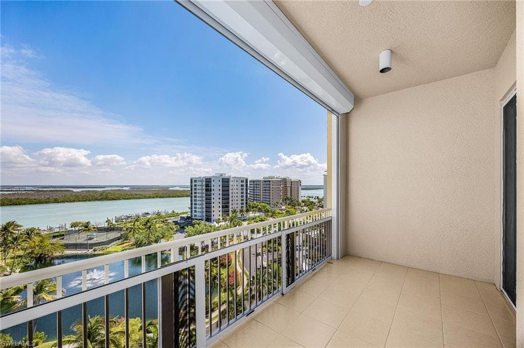 4192 Bay Beach LN 8105-27