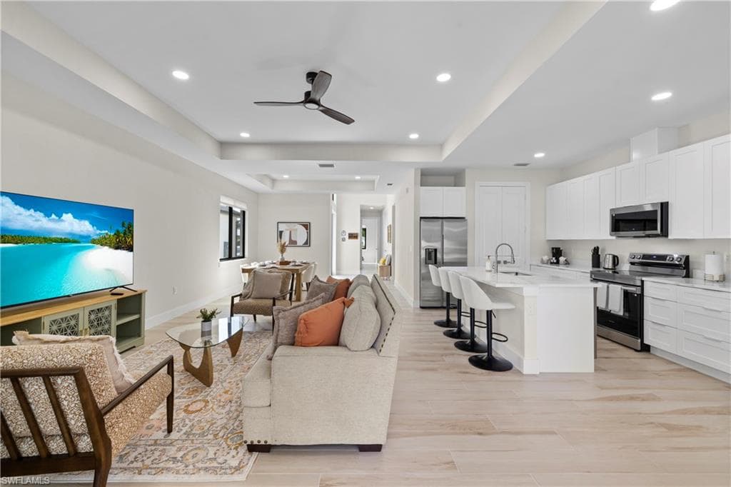 2533 Storter AVE-1