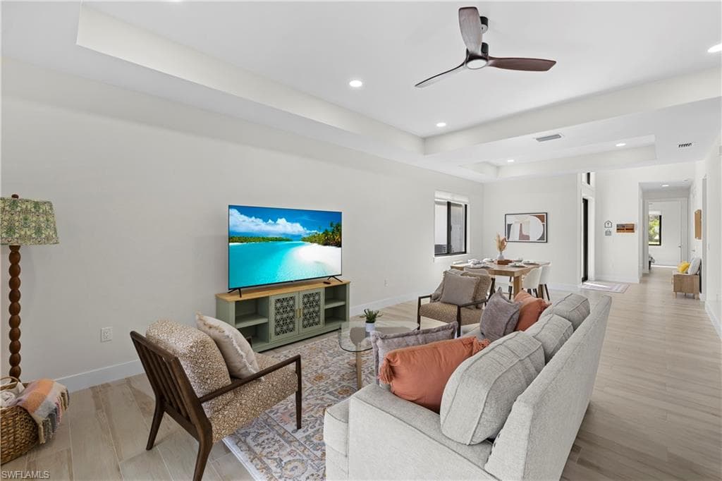 2533 Storter AVE-11