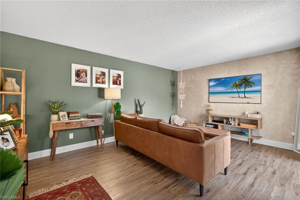 1466 Park Shore CIR 3-11