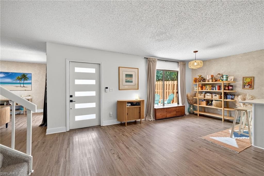 1466 Park Shore CIR 3-8