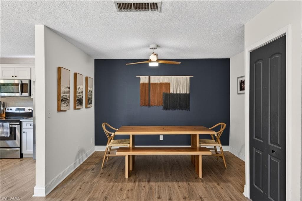1466 Park Shore CIR 3-10