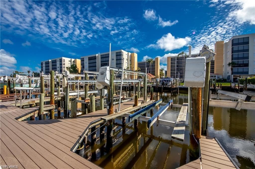 4541 Bay Beach LN 341-33