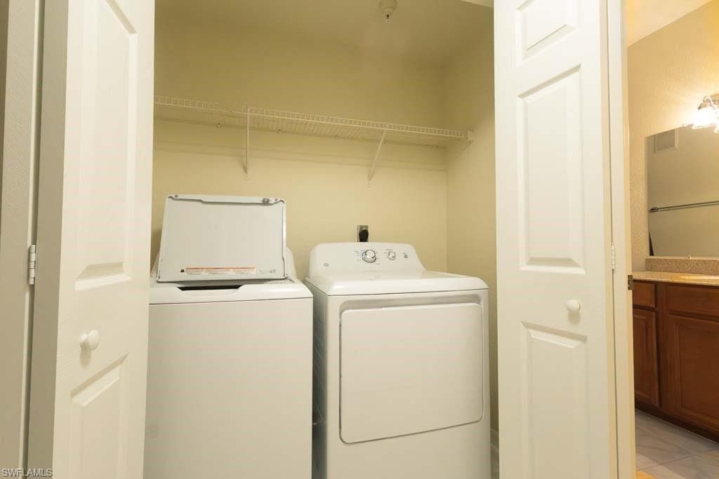 11521 Villa Grand 911-19