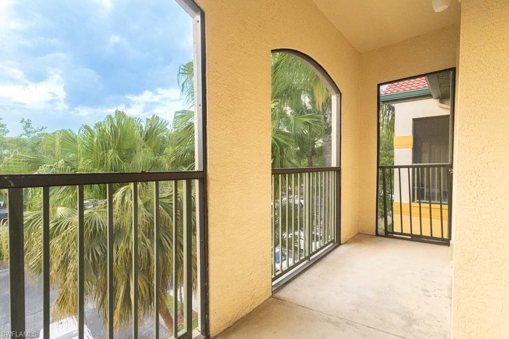 11521 Villa Grand 911-14