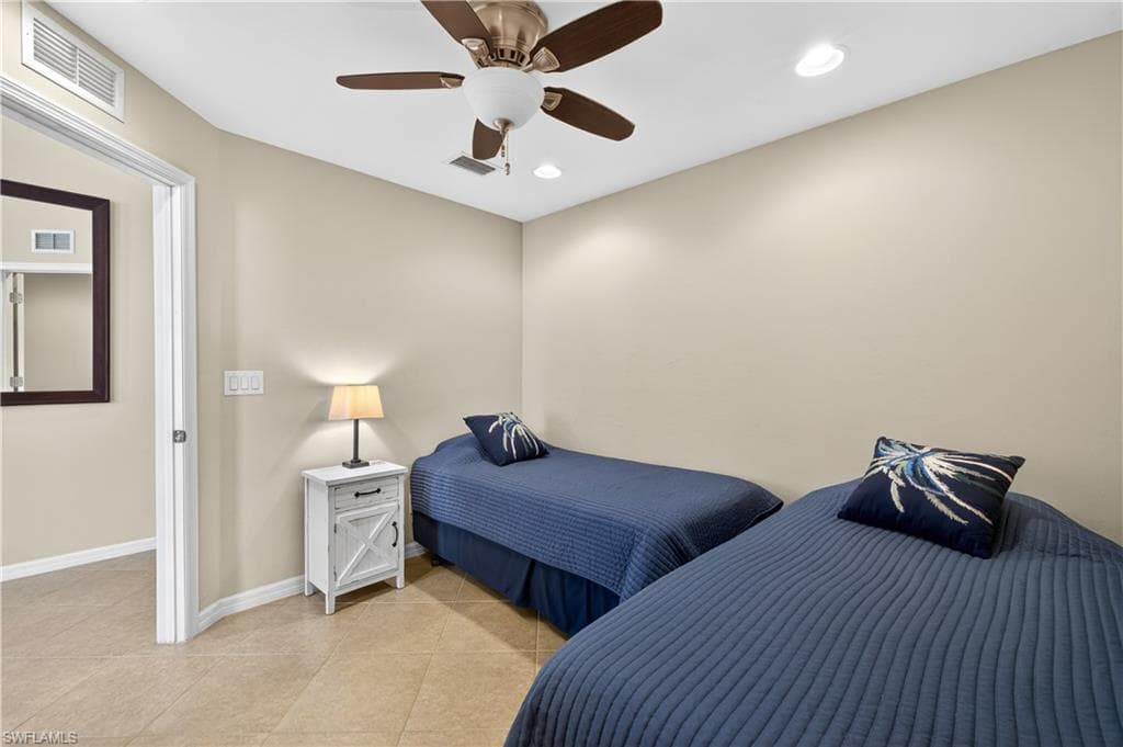8541 Oakshade CIR 2-16