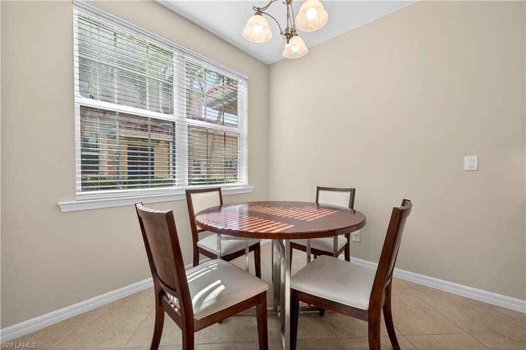 8541 Oakshade CIR 2-6