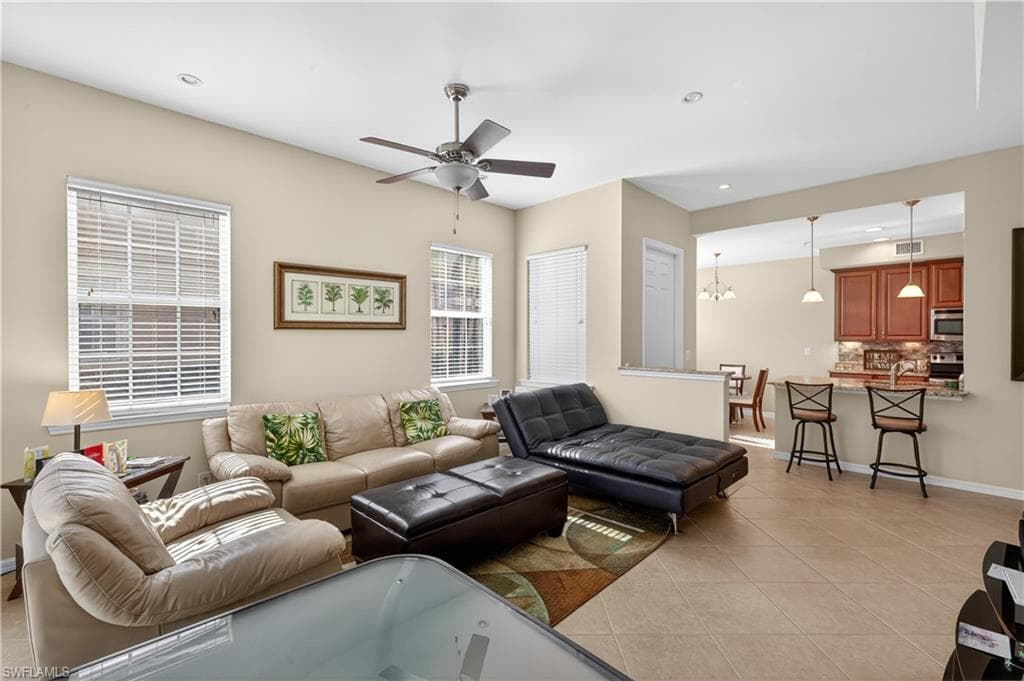 8541 Oakshade CIR 2-4
