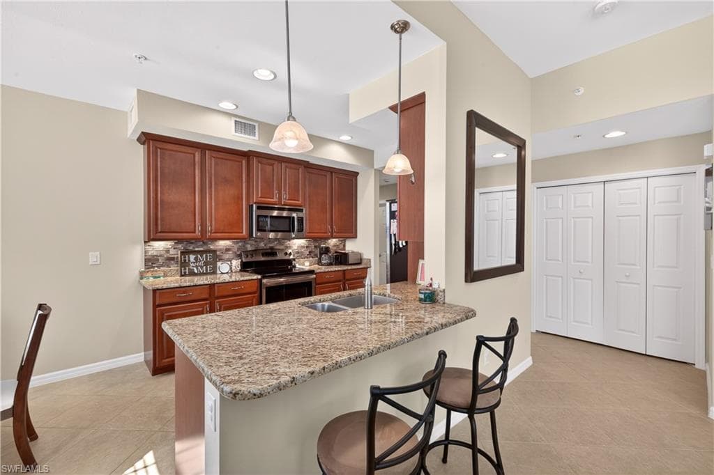 8541 Oakshade CIR 2-8