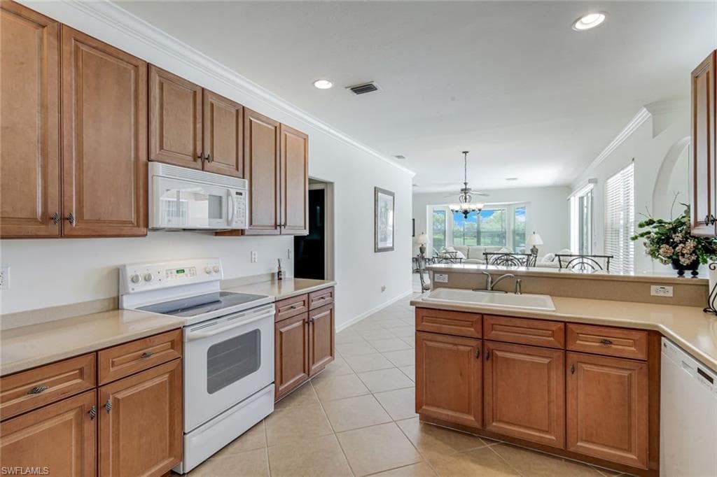 15076 BALMORAL LOOP-12