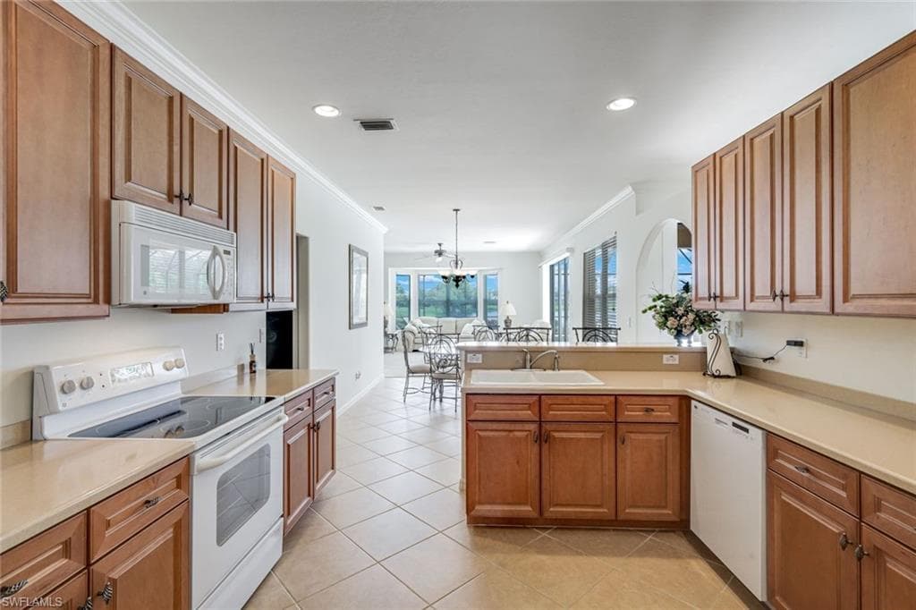 15076 BALMORAL LOOP-11