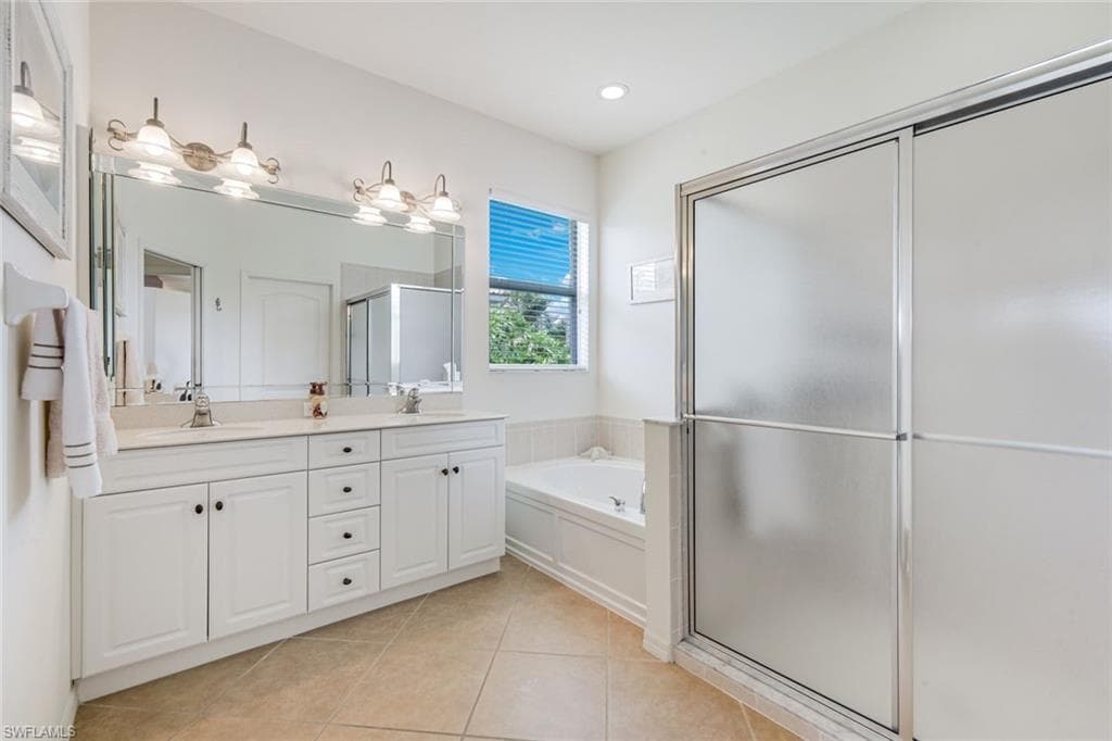 15076 BALMORAL LOOP-19